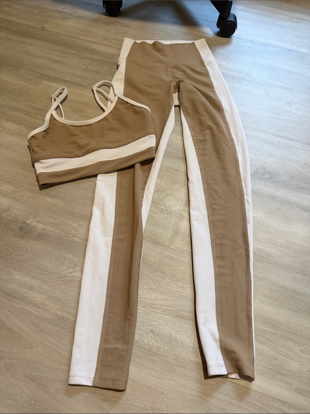 Beach Riot Tan & White Ribbed High-Waist Leggings and top size XS